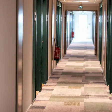 Hotel The Originals Bordeaux Porte Du Bassin 3*