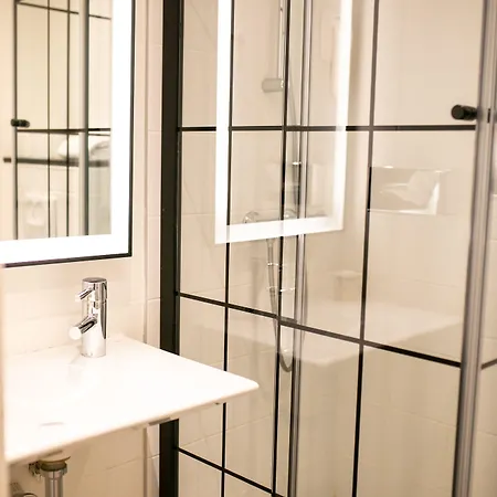 Hotel The Originals Bordeaux Porte Du Bassin Gradignan