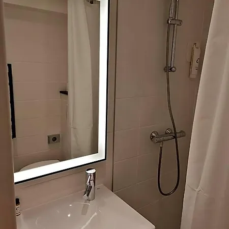 Hotell The Originals Bordeaux Porte Du Bassin